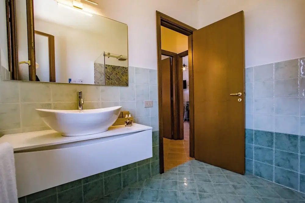 Pater Meus Suites - Sea View, Pool & Parking