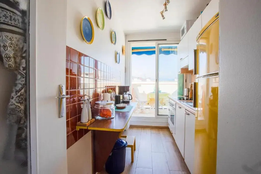 Passy Azur AP4242 by Riviera Holiday Homes