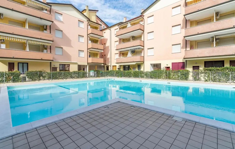 Beautiful Apartment in Rosolina Mare With 2 Bedrooms, Outdoor Swimming Pool and Wifi