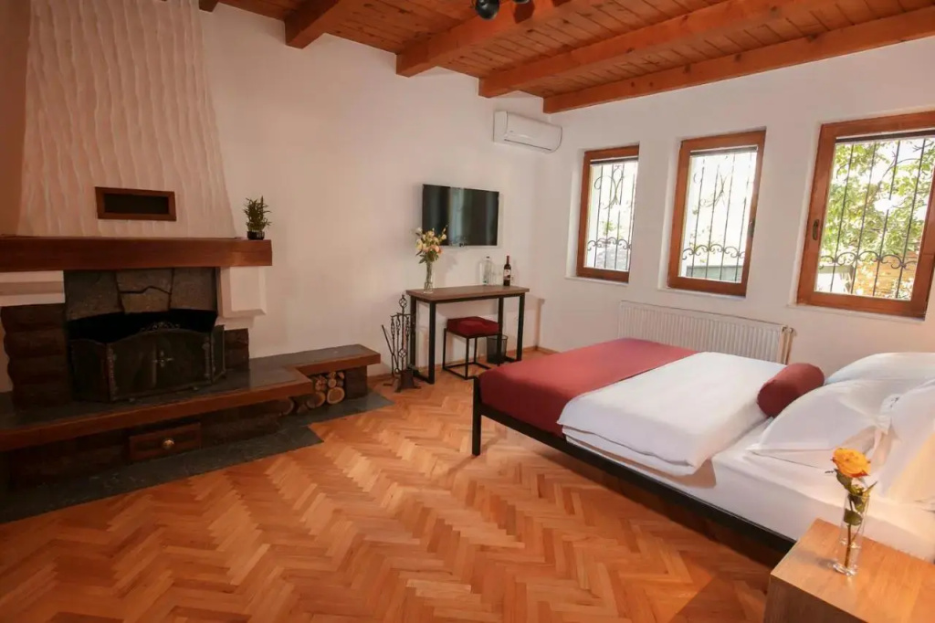 Grand Boutique Hotel