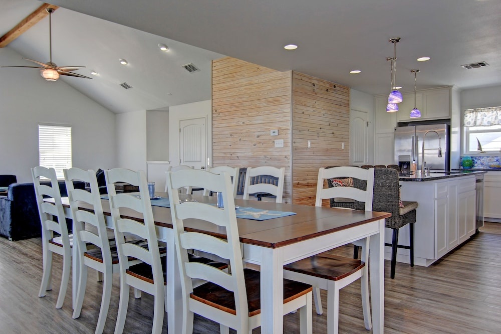 Livin' On Cloud 9 Pe122 5 Bedrooms 4.5 Bathrooms Home