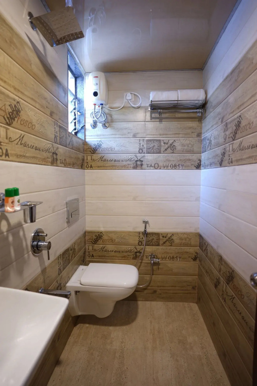 Hotel O Rana Residency Near Western Express Highway Metro Station