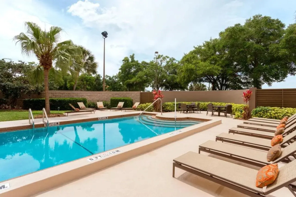 Embassy Suites by Hilton Orlando International Drive ICON Park