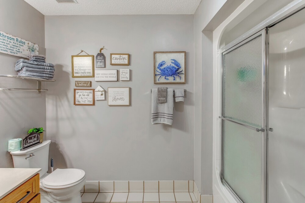 Steps to Ocean: Convenient Myrtle Beach Townhome!