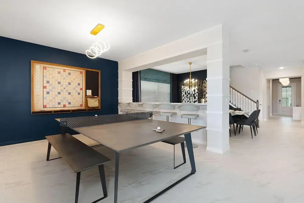 Sr016v: 9 Bed, Social Media, Pandora, Ping Pong