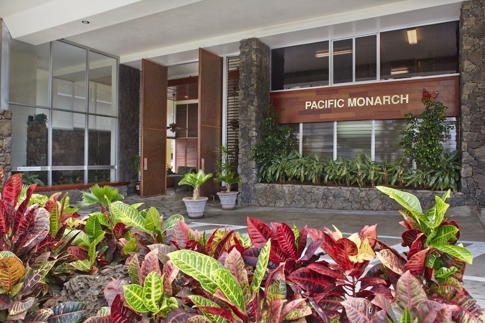 Pacific Monarch 901 Condo By Redawning