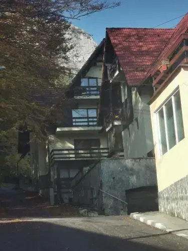 Apartament Kalinderu K1 Bușteni