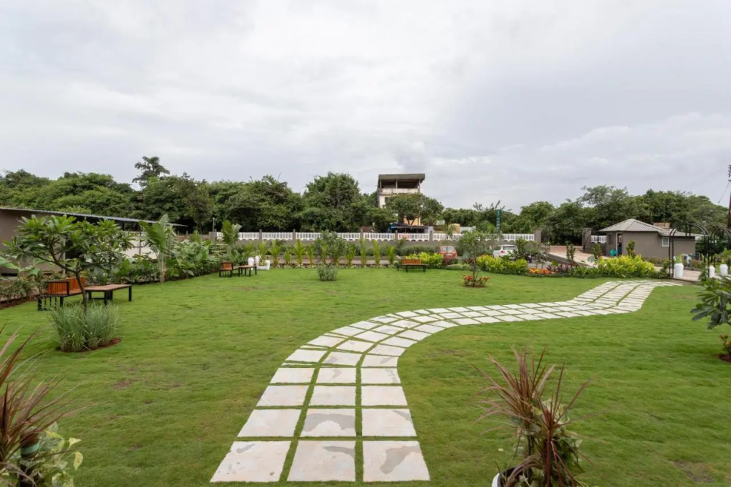 Stone Wood Hotel Amboli