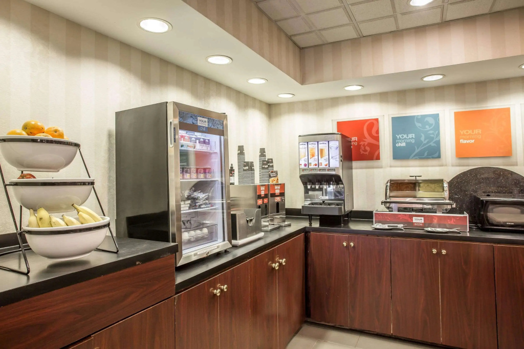 Comfort Inn & Suites FtJackson Maingate