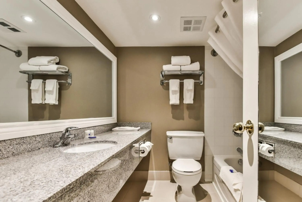 Best Western Plus Cambridge Hotel