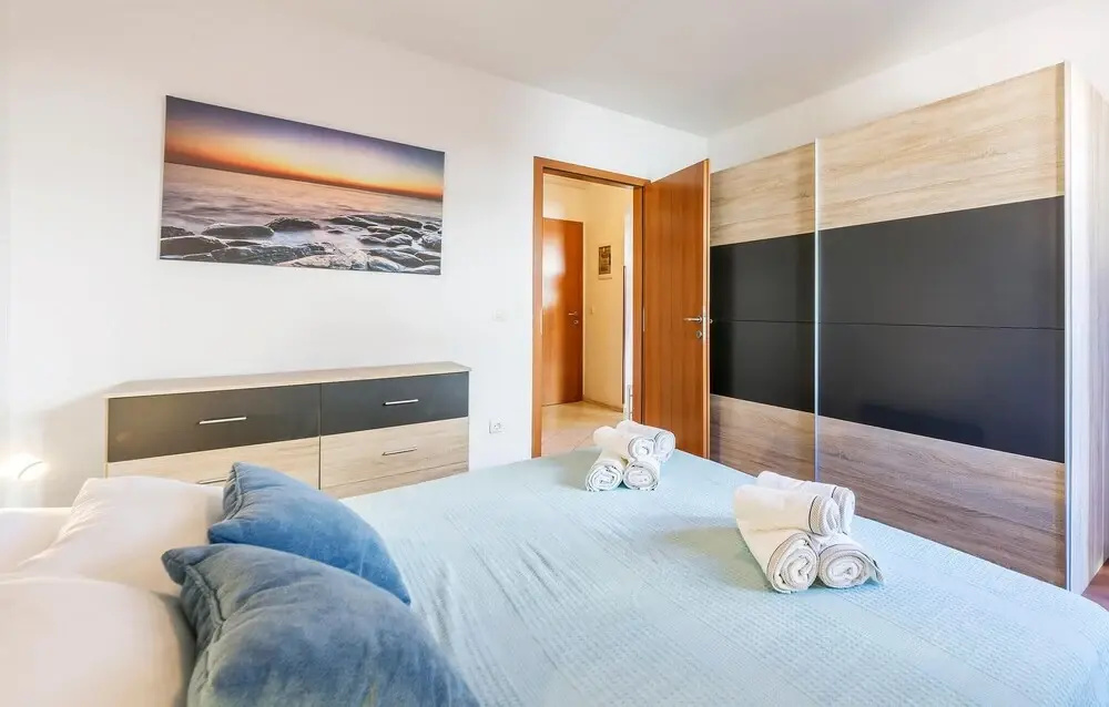 Awesome Apartment in Banjole With Wifi, 1 Bedrooms and Outdoor Swimming Pool
