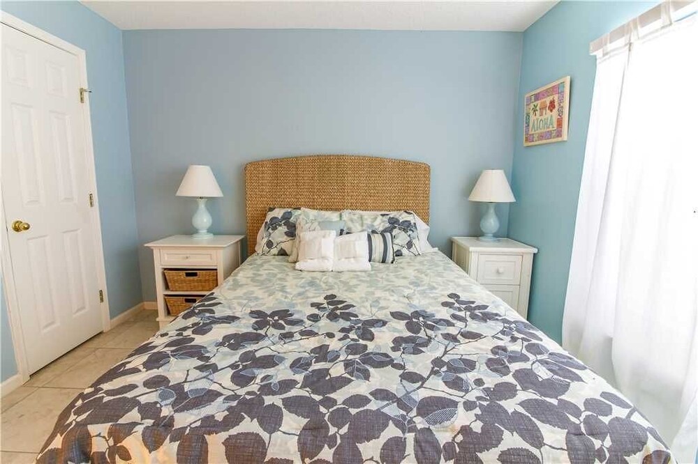 Harmony Beach House, Sleeps 11, 3 Bedrooms, Beach Front