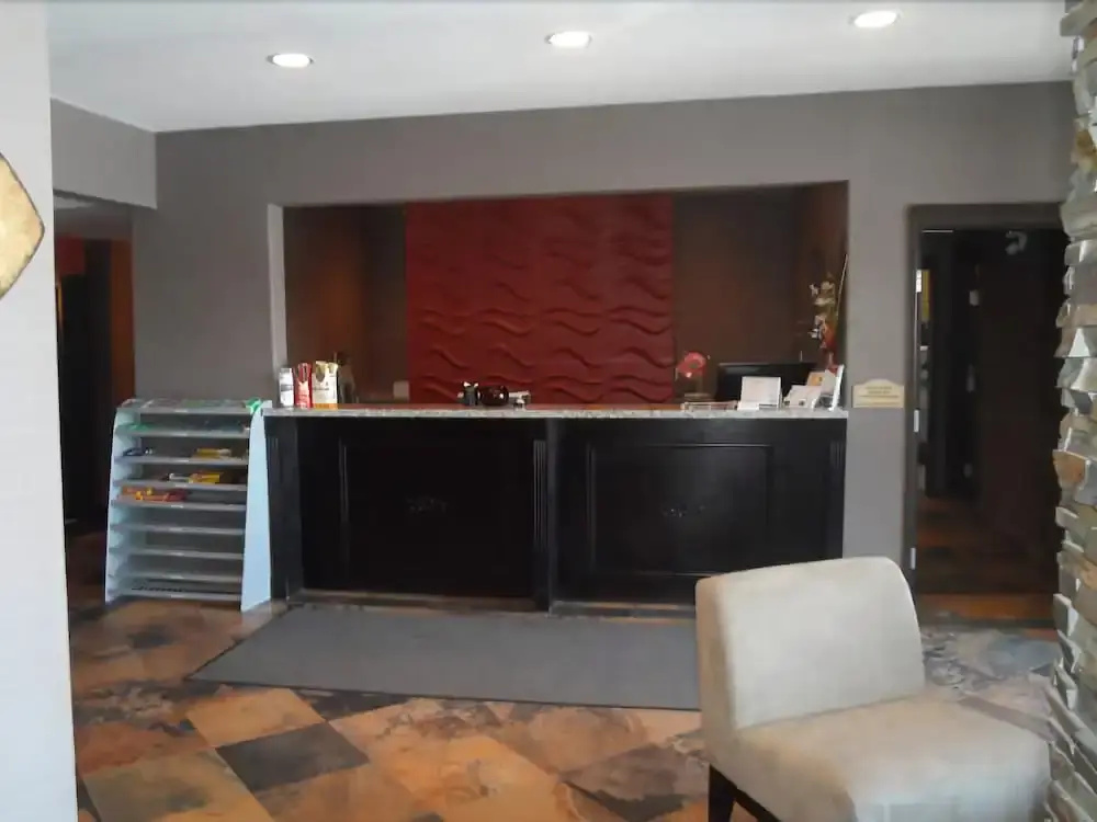 Redvers Western Star Inn & Suites