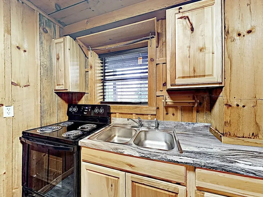 3015 Sevierville - 4 Br Cabin
