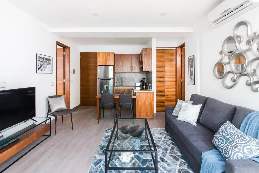 Neem 21 NILAY, Elegant Apartment 10 min from the Beach