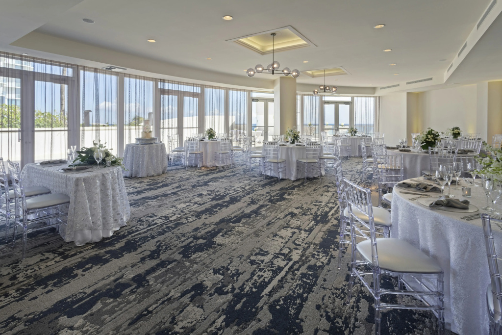 DoubleTree by Hilton Ocean Point Resort - North Miami Beach