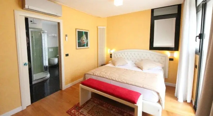 Ruhl Beach Hotel & Suites