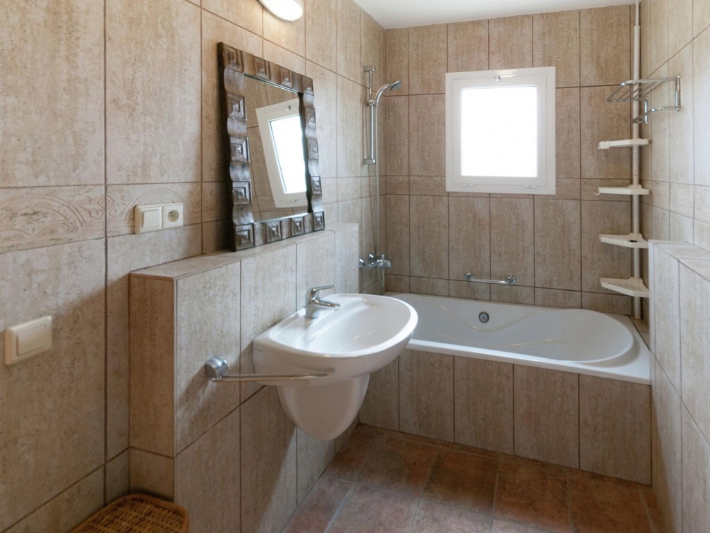 Fantastic holiday home for 14 persons in Sant Pere Pescador with private pool