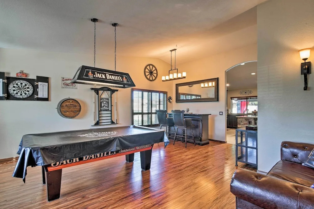 Pool, Bar & Game Room: Red Mountain Mesa Oasis