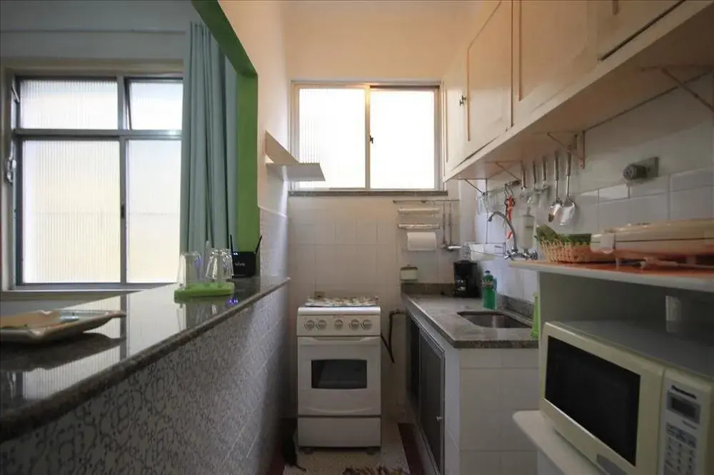 Gohouse - Dutra 102