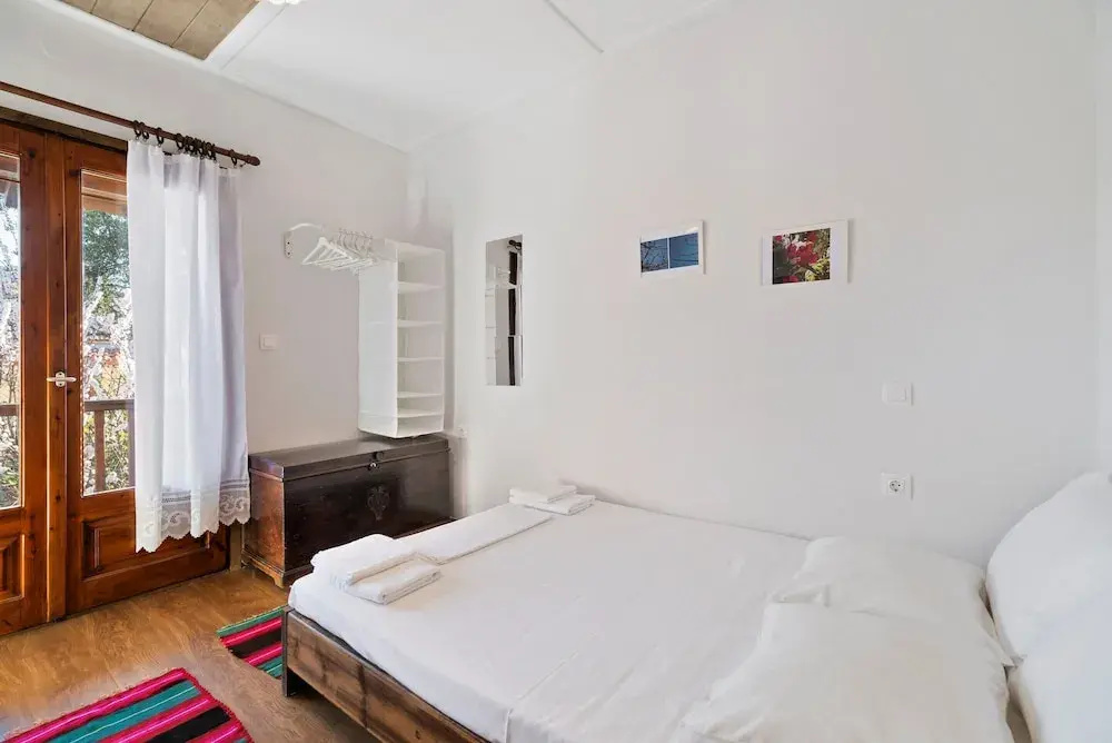 Snug Apartment in Agios Nikolaos With Garden