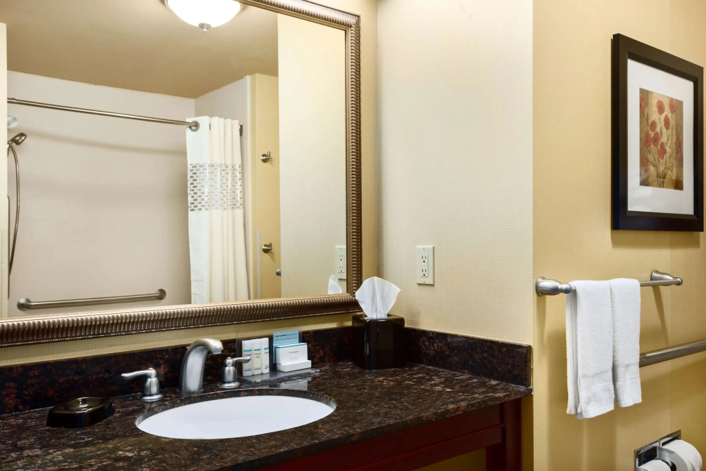 Hampton Inn & Suites Mission