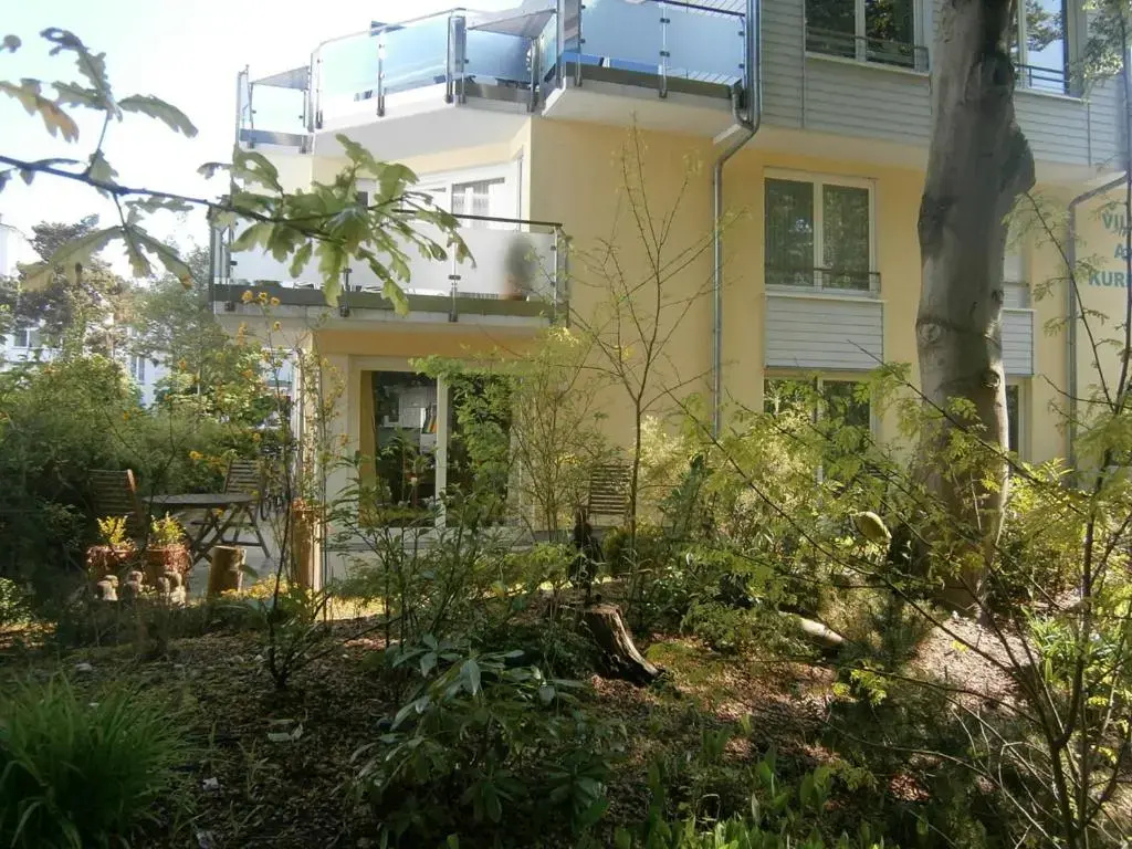 strandnahe FeWo mit 2 Schlafzimmern und Terrasse, Villa am Kurpark, Binz
