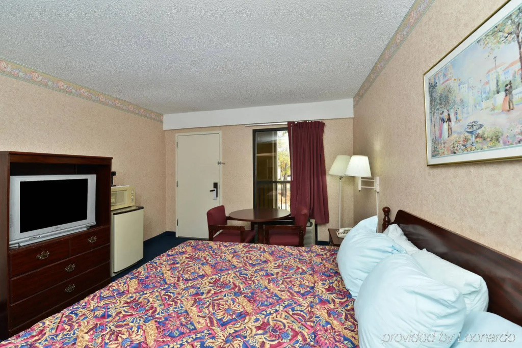 TownePlace Suites by Marriott Greensboro Coliseum Area