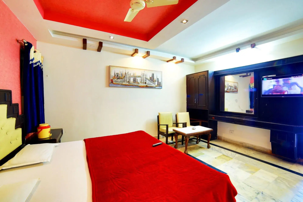 Hotel Mamta Palace, 500 meters from nakki lake