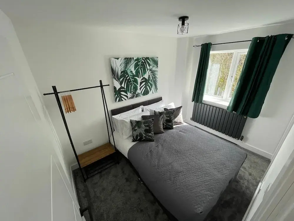 Brand New High Spec House with Parking & Wi-Fi By Home Away From Home - A