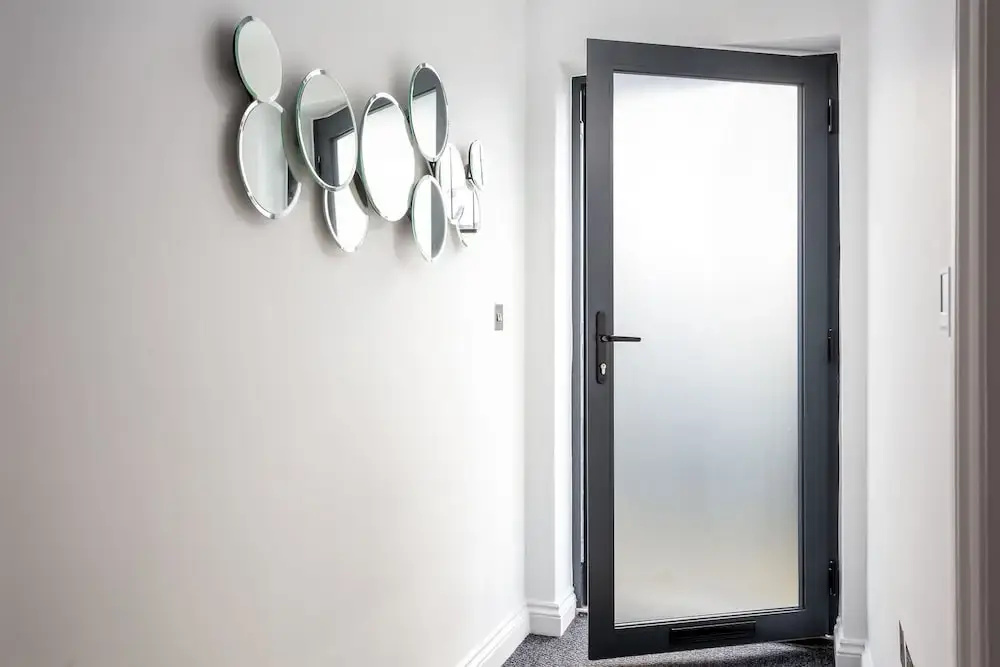 Elliot Oliver - Executive 2 Bedroom Garden Apartment