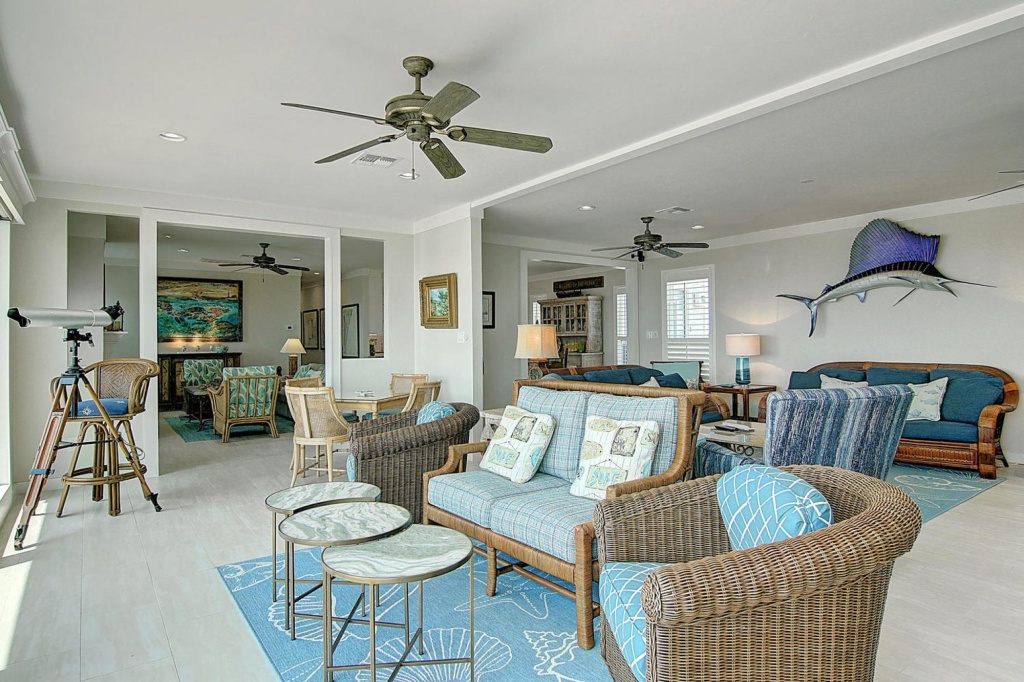 Channelview 305