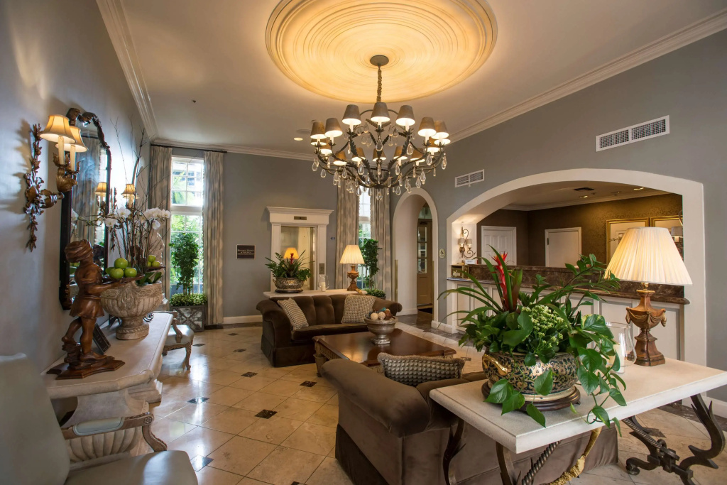 Bienville House
