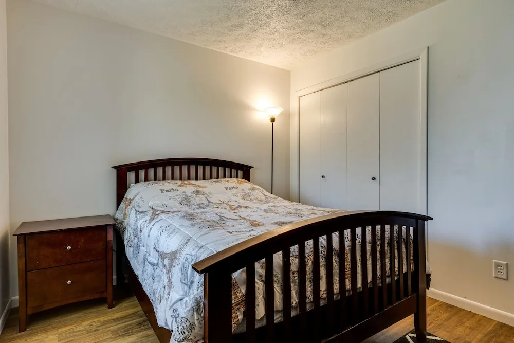 Lawrence Vacation Rental ~ 12 Mi to Indianapolis!
