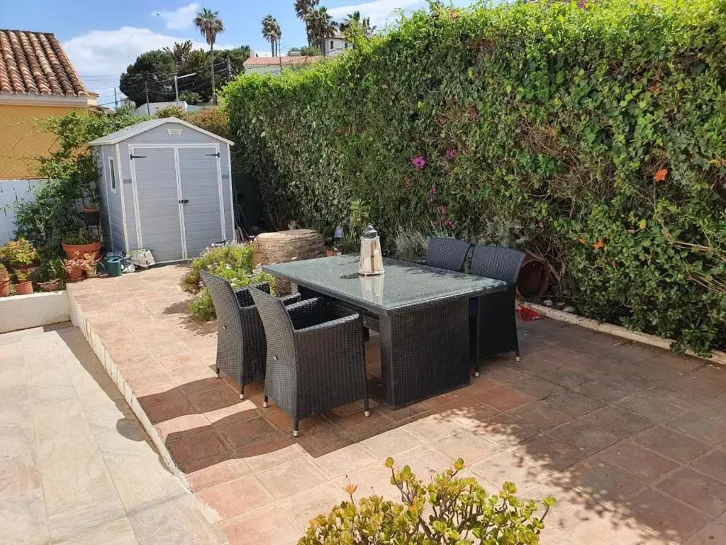 Beautiful 5 Bedroom Villa, Sea Views, Private Pool