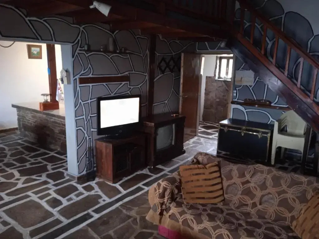 Ikaros House