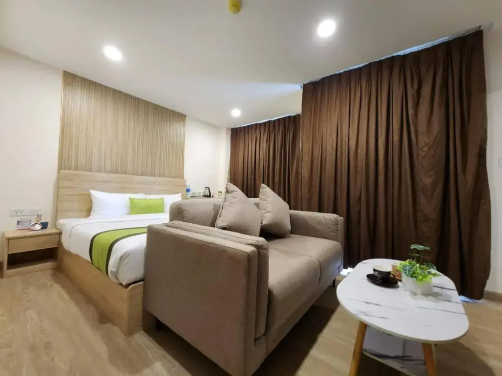 iCheck inn Darisa Patong