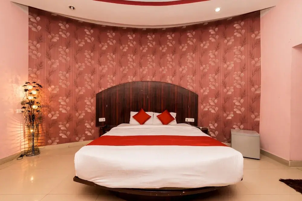OYO 3276 Hotel Rockstar Suites