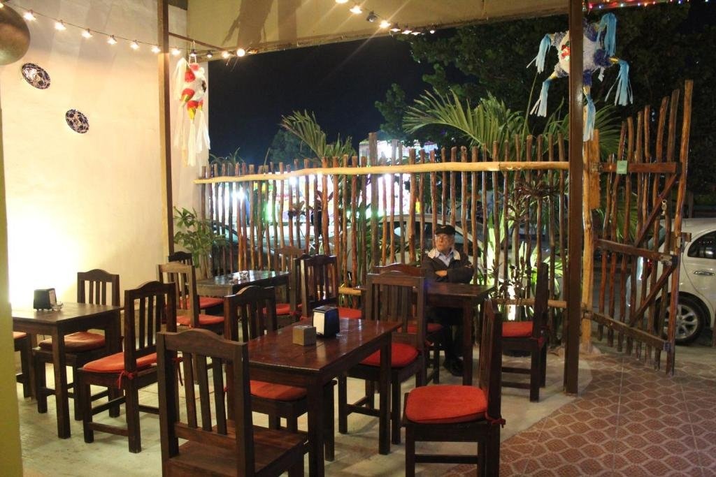 La Casona Hotel & Hostel