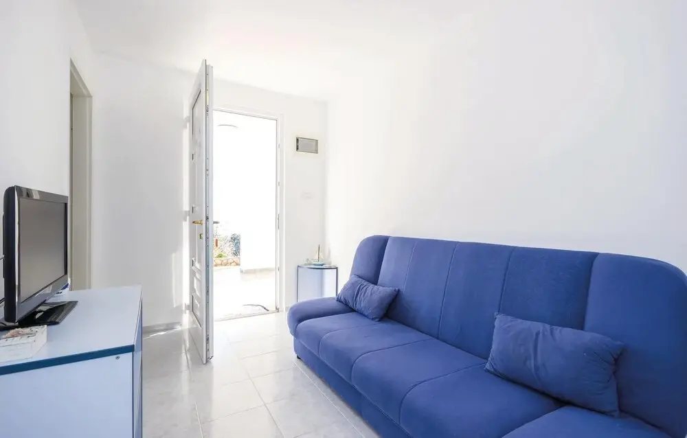 Nice Home in Brsec With Wifi and 3 Bedrooms