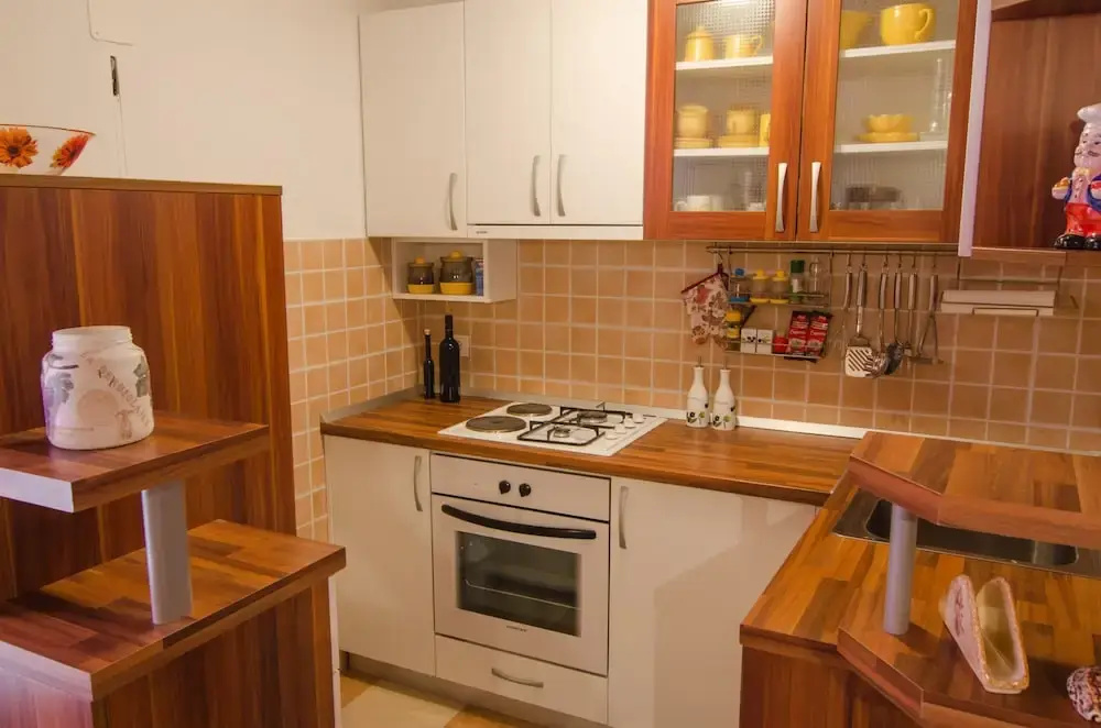 House Lazar