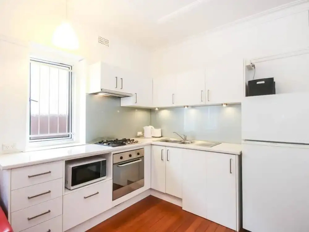 Quiet 1 Bedroom Apartment 5 Minutes From CBD