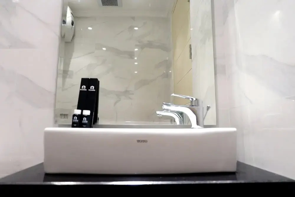 Compact Designed Studio At Anderson Supermall Mansion Apartment