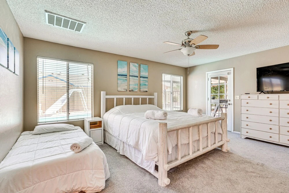 Family-friendly Home w/ Pool & Fire Pit in Peoria