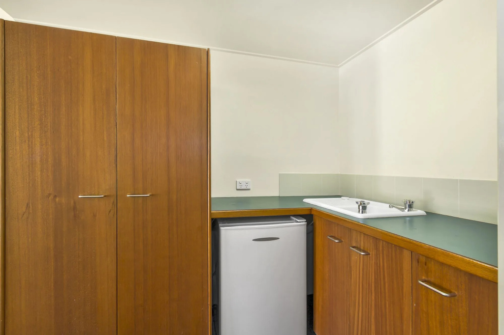 Bayswater Motel
