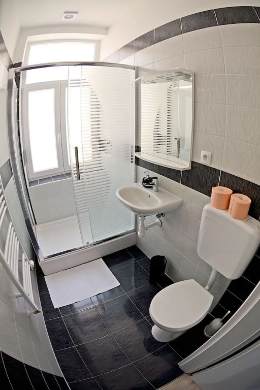 Virtus Apartments and Rooms with Free Private Parking