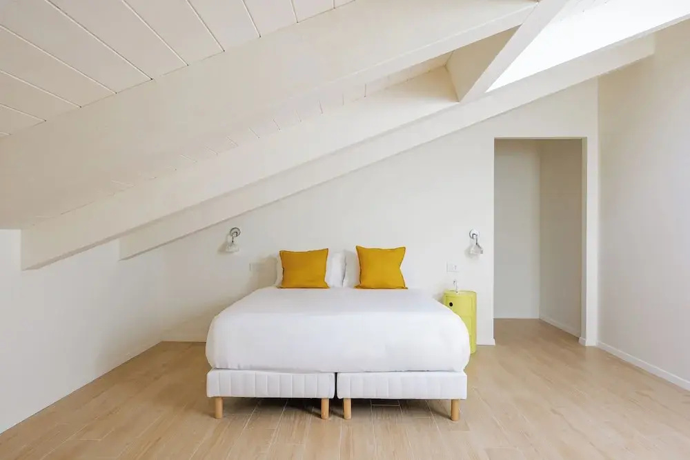 Napoli White Apartment by Wonderful Italy