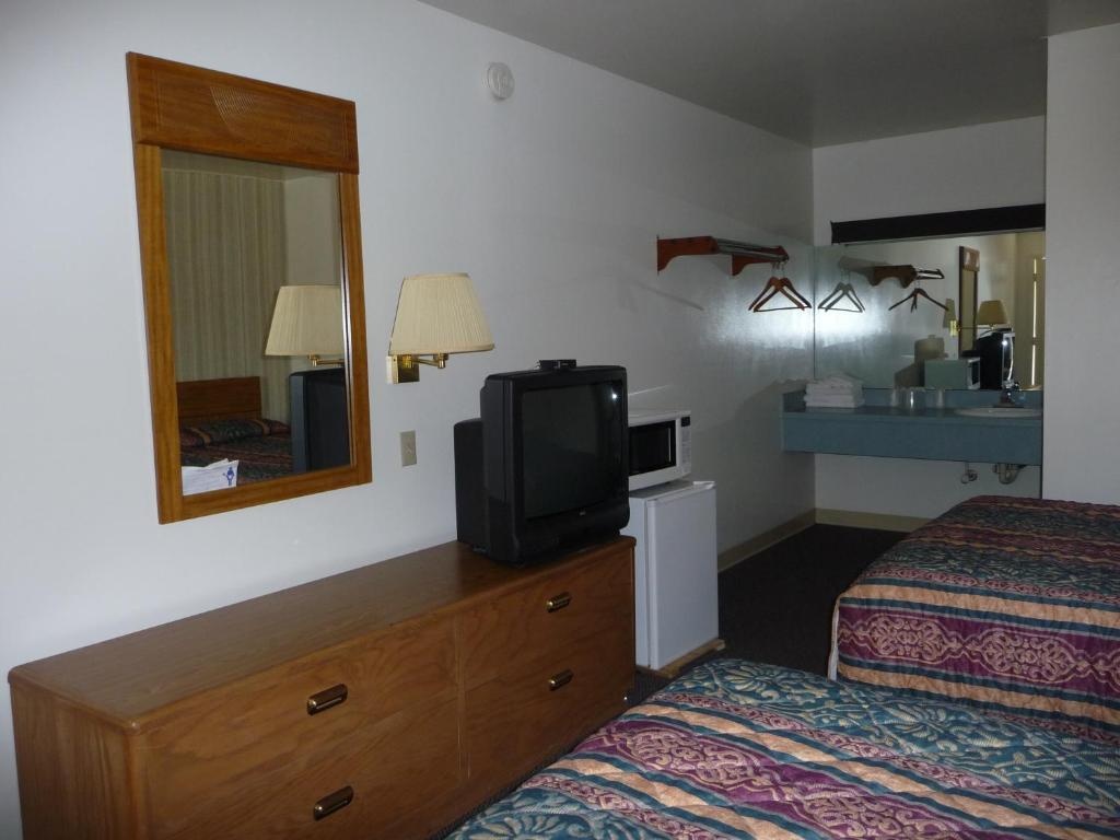 Red Rose Motel