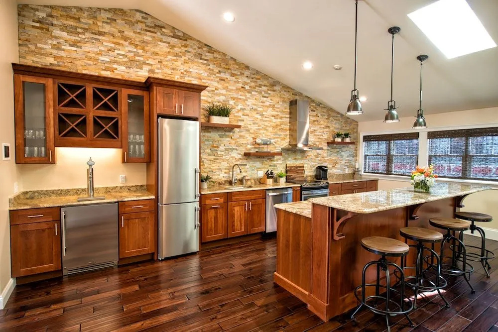 The Newport Lofts - 359 Thames Street
