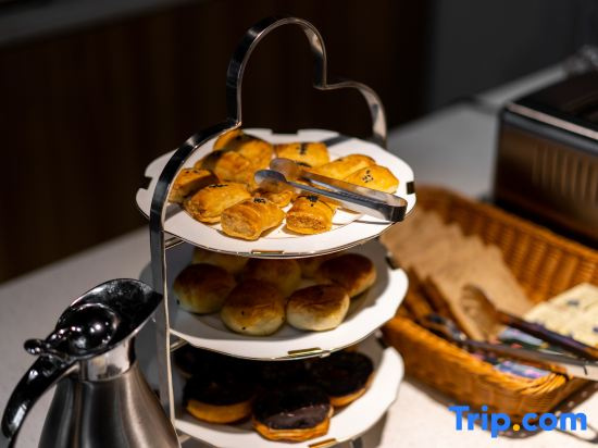 Yueting Mercure Hotel (Xi'an Bell Tower Dacha City Metro Station)